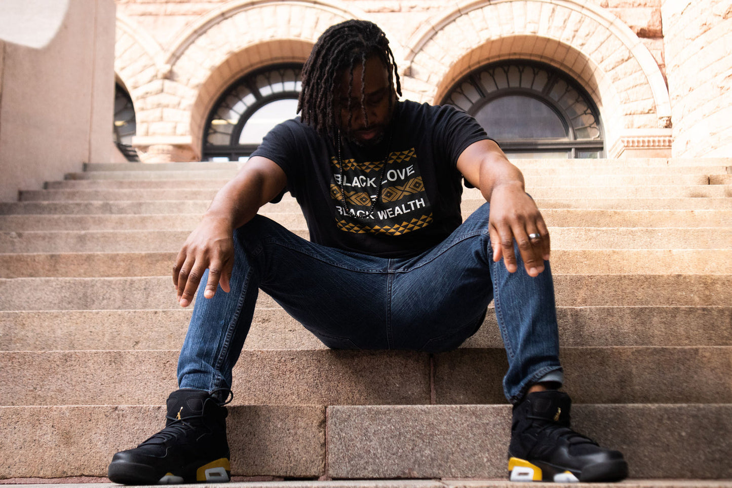 Black Love is Black Wealth - T-Shirt